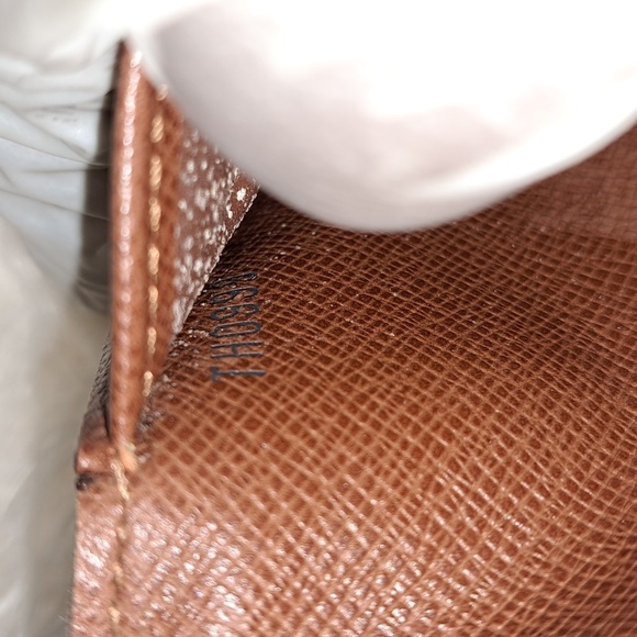 Louis Vuitton Porte Tresor International Long Wallet - Picture 14 of 14